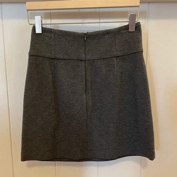 Theory high waisted skirt size 6 - Picture 9 of 9